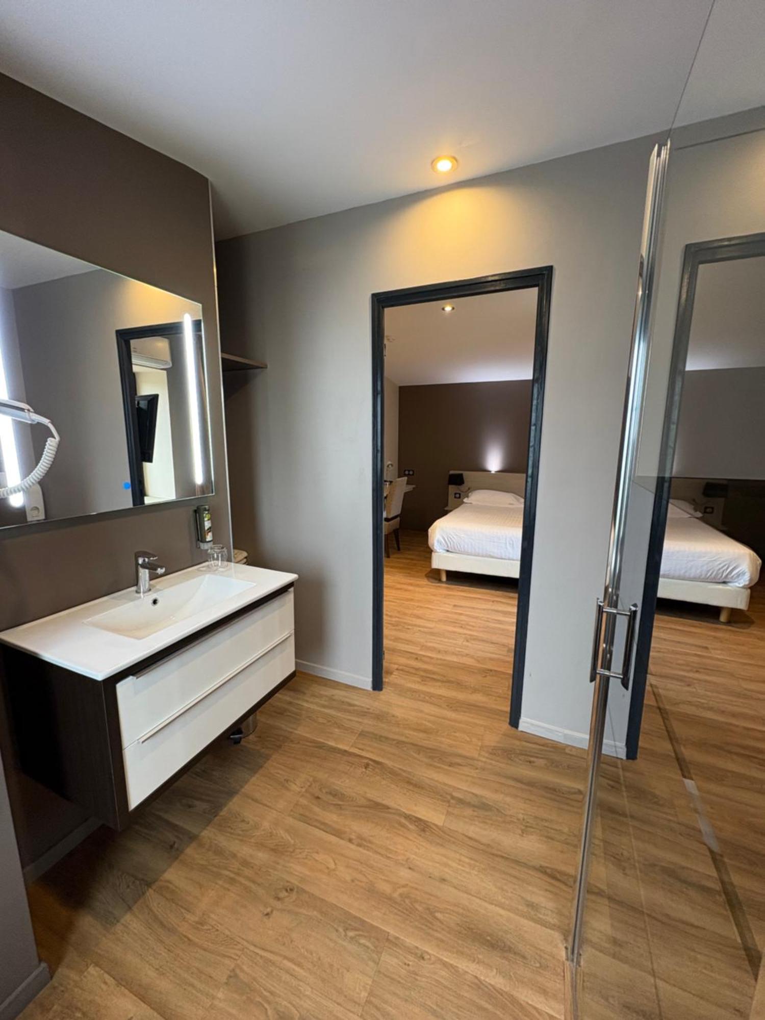 ז'ואנוויל Hotel La Vinaigrerie Logis מראה חיצוני תמונה